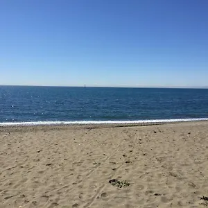  Apartment Beachside