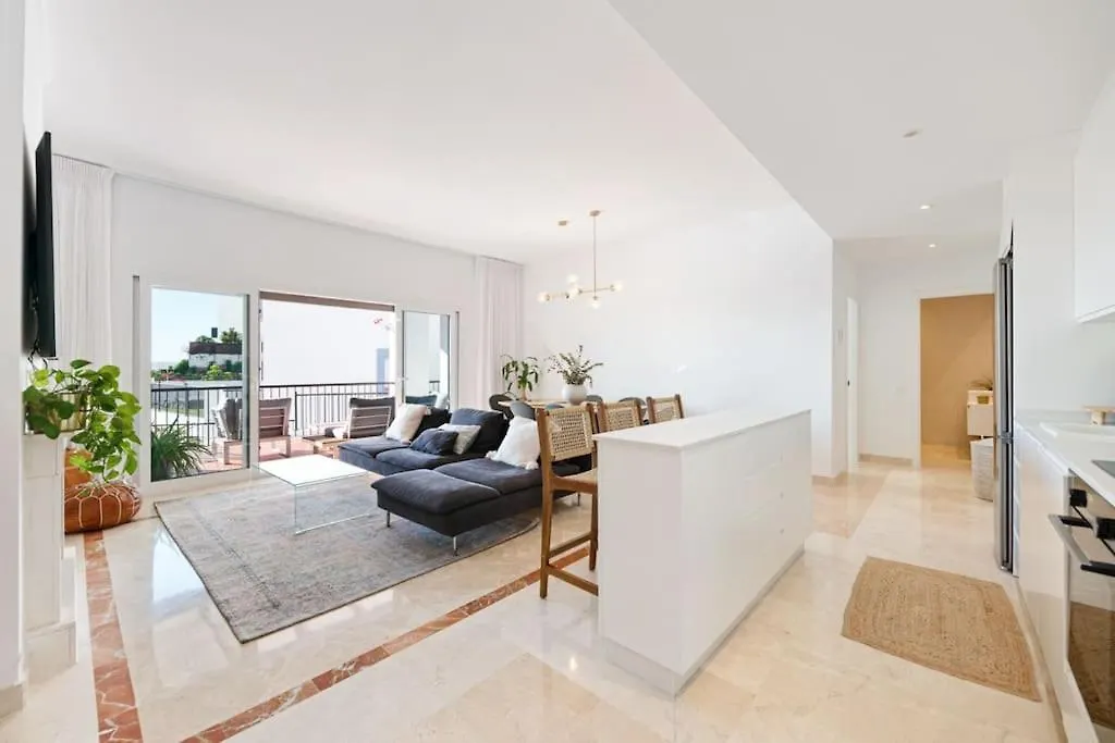 Luxury Resort 3 Bed Apartment With Pools And Gym Estepona